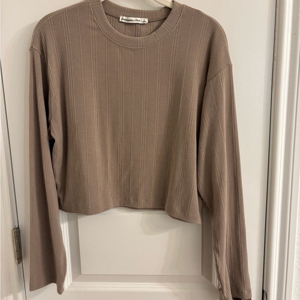Abercrombie & Fitch Ribbed Long Sleeve Top in Taupe